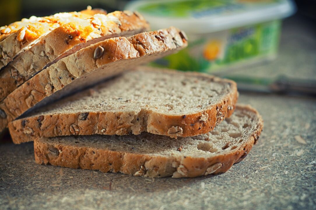 Dieta pentru grupa de sânge 4 vă permite să includeți pâine din cereale integrale în dieta dumneavoastră. 
