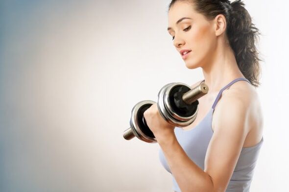 Exercițiile fizice cu gantere vor ajuta la procesul de pierdere în greutate cu 5 kg în 7 zile
